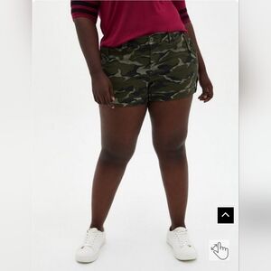 Torrid size 26 3.5" inseam camo print military shorts